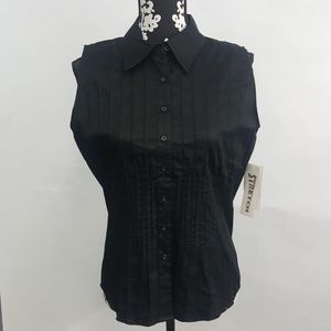 Kathrine New York Black Sleeveless Button Down Top